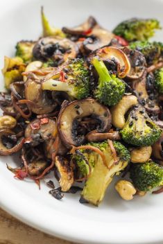 Broccoli and Mushroom Stir Fry - 30 Of The Best Easy And Delicious Stir-Fry Recipes