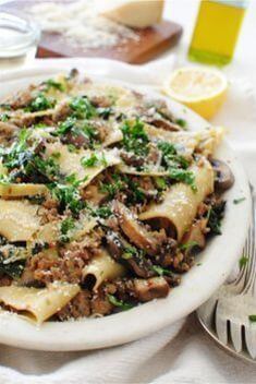 Broken Pasta with Kale Mushrooms and Sausage - Sausage Pasta: Delicious Dishes To Vary Your Daily Meal