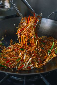 Chicken Lo Mein - Collection Of The Best Quick And Delicious Noodle Recipes