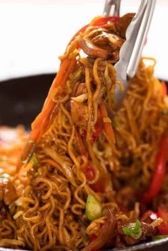 Chicken Vegetable Ramen Noodles - Collection Of The Best Quick And Delicious Noodle Recipes