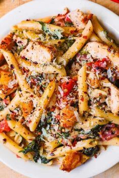 Chicken and Bacon Pasta - Collection Of 30 Bacon Recipe That You Can Vary Your Meal