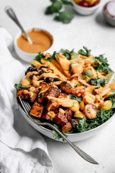 Chipotle Kale Taco Salad with Creamy Cashew Dressing - 30 Easy And Delicious Vegan Salad Recipes