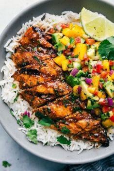 Cilantro Lime Chicken with a Mango Avocado Salsa 1 - Delicious Dishes Made From Mango