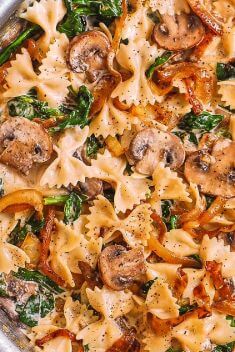 Creamy Farfalle with Spinach Mushrooms Caramelized Onions - Sausage Pasta: Delicious Dishes To Vary Your Daily Meal