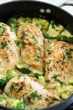 Creamy Garlic Chicken with Broccoli with Creamy Garlic Sauce - 30 Best Garlic Chicken Recipes That You Never Forget