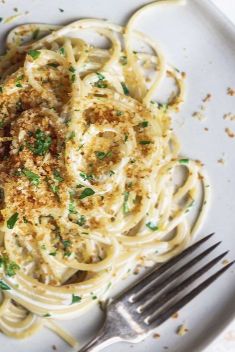 Creamy Lemon Spaghetti with Crunchy Breadcrumbs - Crazy Good Spaghetti Recipes