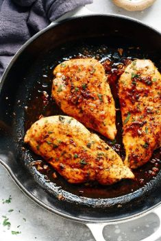 Garlic Butter Baked Chicken Breast 1 - 30 Best Garlic Chicken Recipes That You Never Forget
