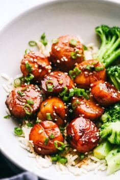 Honey Garlic Butter Scallops - Best Scallop Dishes Recipes You Should Try
