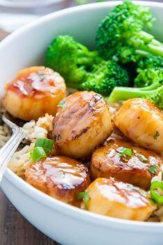 Honey Glazed Scallops - Best Scallop Dishes Recipes You Should Try