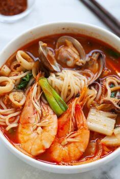 Jjamppong Korean Seafood Noodle Soup - 30 Best Delicious Seafood Soup Recipes To Brighten Your Dinner