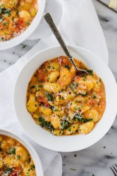 One Pot Creamy Tomato Spinach Gnocchi - Quick and Delicious Tomato Recipes