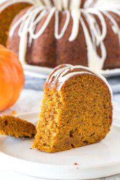 Pumpkin Bundt Cake - Delicious Cakes Made With Pumpkin