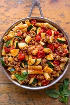 Rigatoni with Sausage Tomatoes and Zucchini 2 - Sausage Pasta: Delicious Dishes To Vary Your Daily Meal
