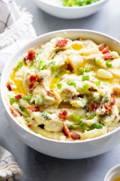 Roasted Garlic Mashed Cauliflower with Bacon - Savory Cauliflower Recipes To Light Up Your Meal