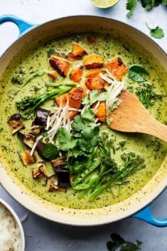 Vegan Thai Green Curry - Easy And Delicious Vegan Recipes